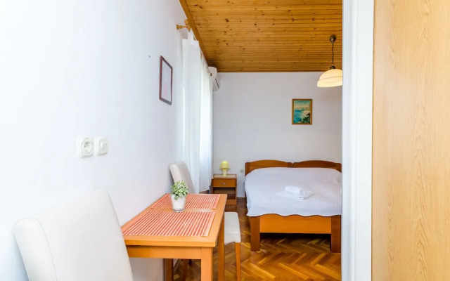 Apartments Mali Paradiso