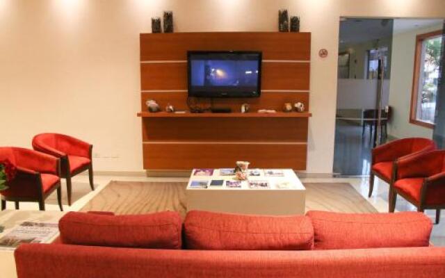 Olimpo Hotel & Suites