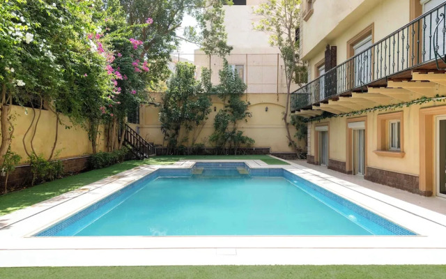 Chill & Swim 2BR October City