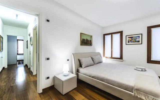 Carmini  Palace Canal View