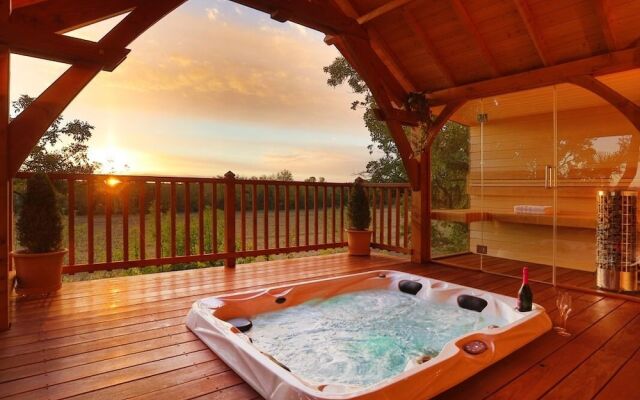 Cabane de Prestige avec Jacuzzi et Sauna privatifs