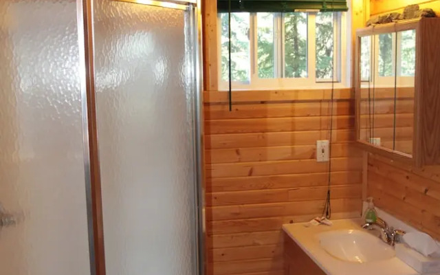 Minor Bay Lodge & Outposts