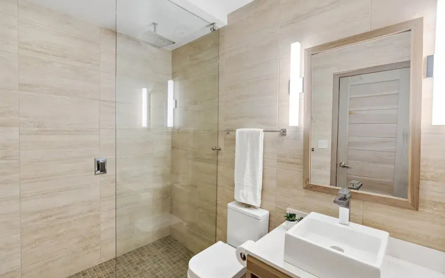 Luxury Villa Hot Tub Ocean Views Fully Staffed