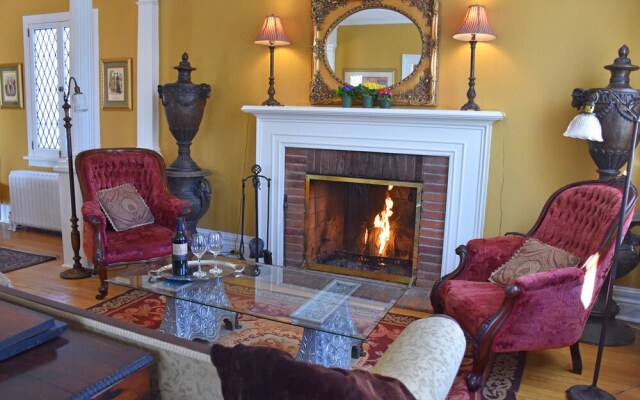 Apple Tree Historic B&B