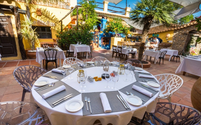 Pikes Ibiza - Adults Only