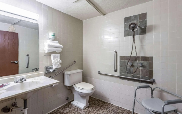 Rodeway Inn Farmington
