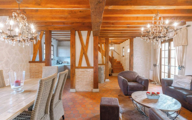 Norman House 160m2 With Pool at the Hippodrome