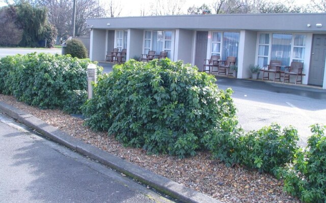 Frimley Lodge Motel