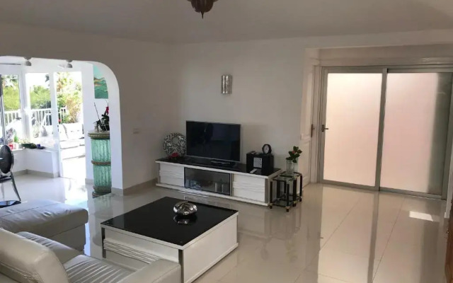 Villa Ola, Golf del Sur