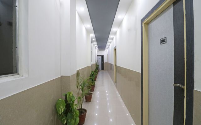 OYO 10668 Hotel Viditva 3