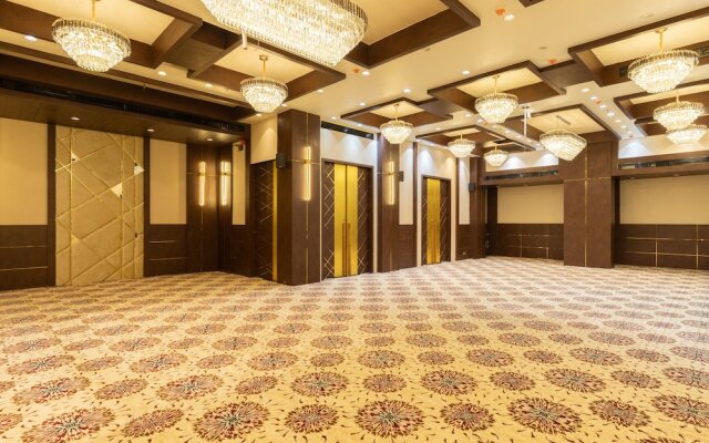 Royal Rawal - Luxury Boutique Hotel