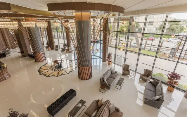 Shimall Deluxe Hotel