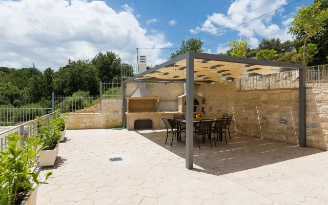 Vigla Suites