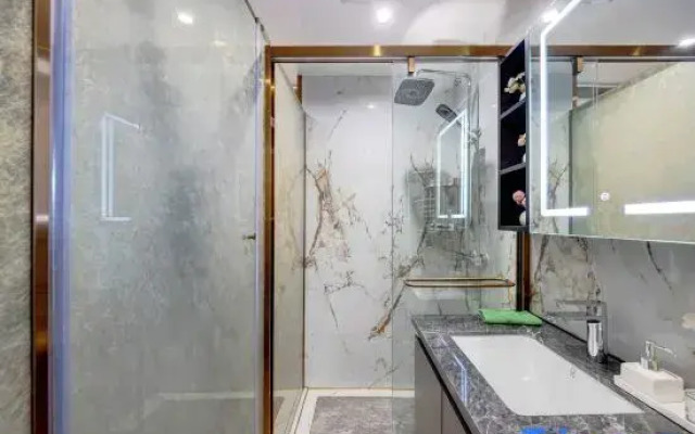 Guike Hotel (Shanghai 80,000 Stadium Caobaolu Subway Station Branch)