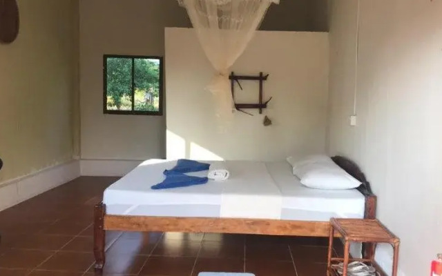 Coconut Boulevard Guesthouse