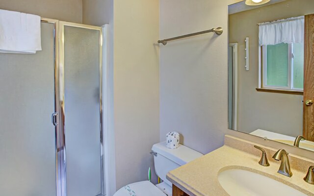 Oceanside Perch 3 Br home by RedAwning