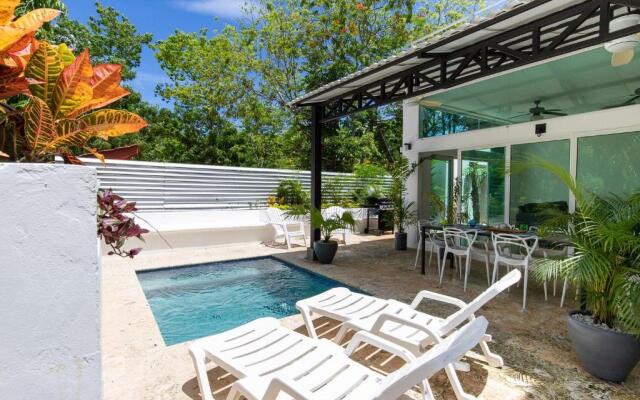 Casa Esmeralda - Family Friendly 3 Bedroom Home with Private Pool