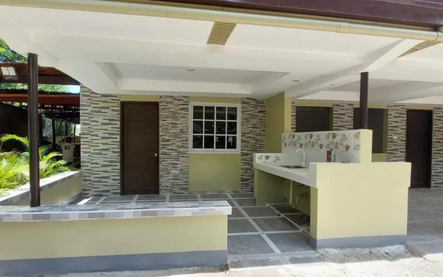 Yuken Mari Beach Haus