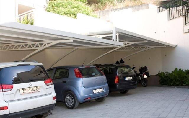 Villa Fani - Apartments and Rooms