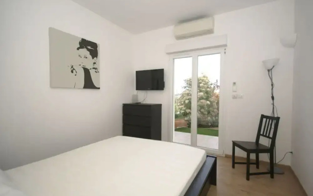 Soothing Holiday Home in Sainte-maxime With Swimming Pool