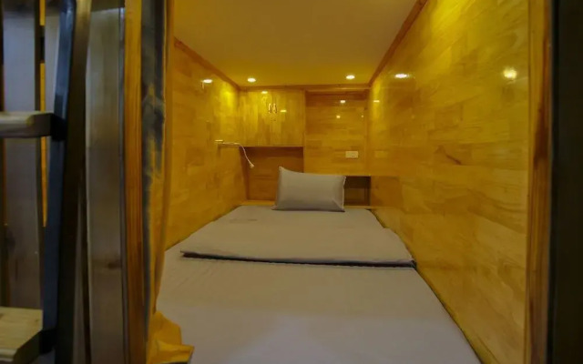 Cat Ba Pod Hostel