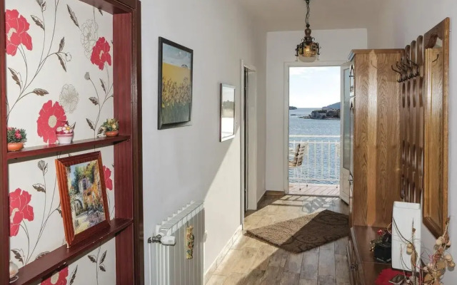 Amazing Home in Brodarica With Wifi and 3 Bedrooms