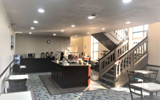 SureStay Plus Hotel by Best Western Greenwood