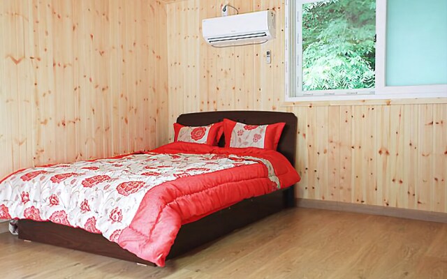 Baenae-gol Four Season Pension