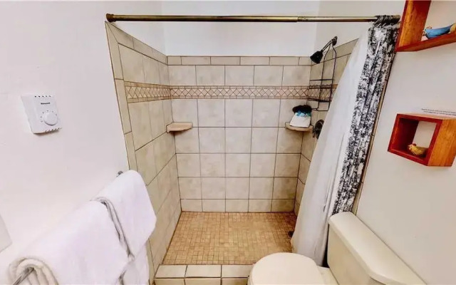 On the Rocks BnB by RedAwning