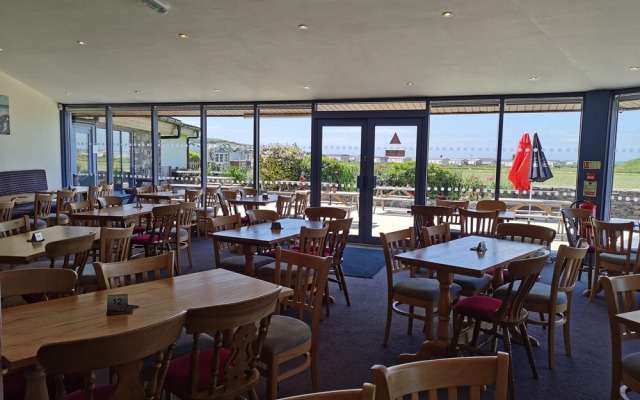 Sea and Mountain View Sunbeach Holiday Snowdonia