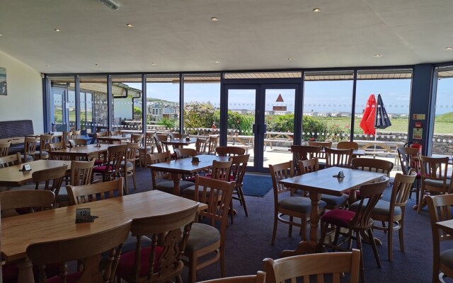 Sea and Mountain View Sunbeach Holiday Snowdonia