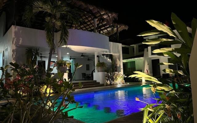 Hotel Villas Maria Isabel