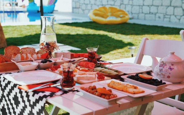 Kybele Alacati