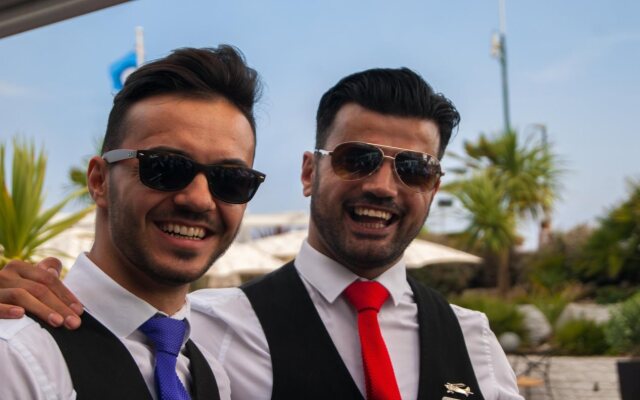 The Cumberland Hotel - OCEANA COLLECTION