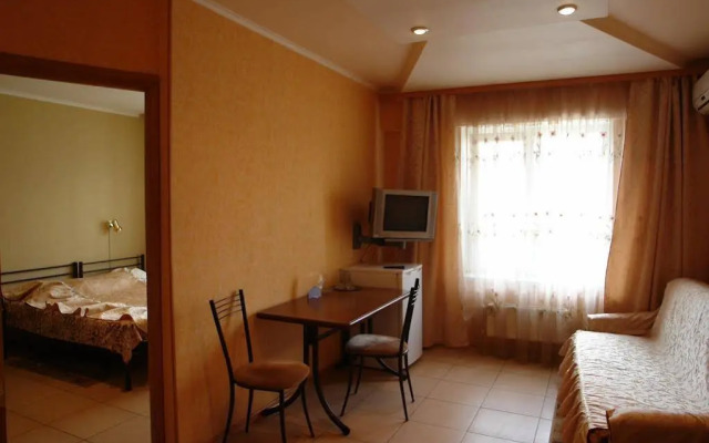 Karetnyy Dvor, otel'-sauna