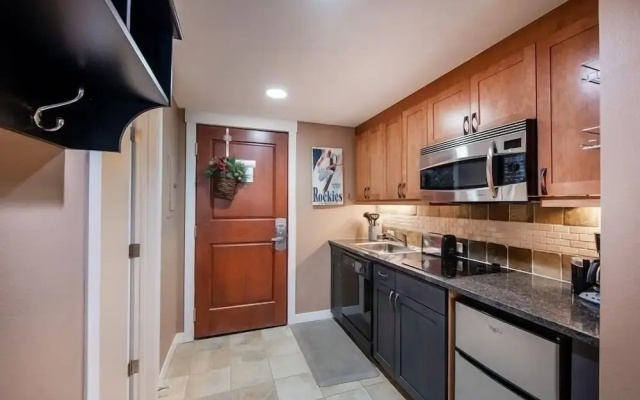 Premium Unit 4371- Fraser Crossing/founders Pointe Condo