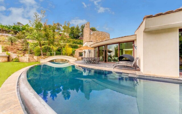 Fantastic Villa With Swimming Pool - 15min TO Mont