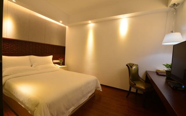 Royal Holiday Hotel