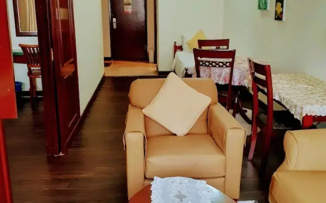 Peaceful Service Suite At Times Square
