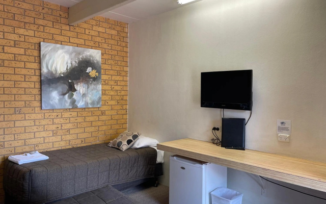 Citrus Motel – Guest Rooms – Griffith
