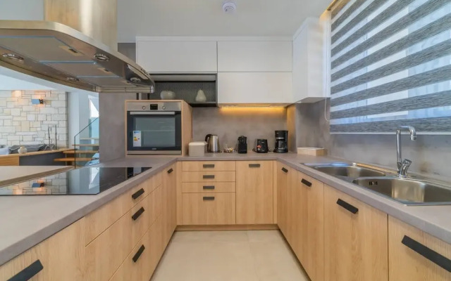 Carpe Diem Villa - Luxurious, 1,5km From The Beach