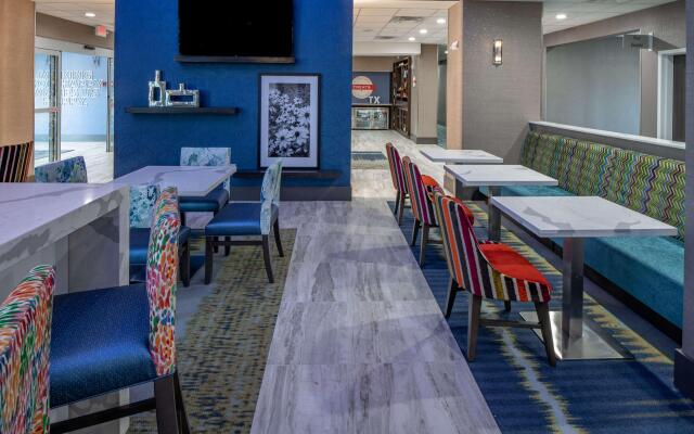 Hampton Inn & Suites Dallas/Plano Central