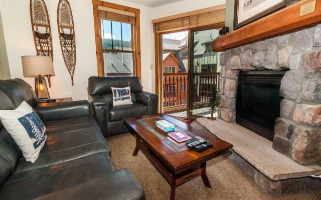 Buffalo Lodge by Summit County Mountain Retreats