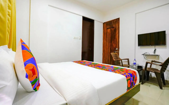 Fabhotel Woods Regency