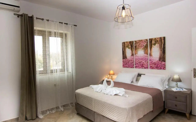 Selinitsa Stone Residence - Mani Poolside Retreat