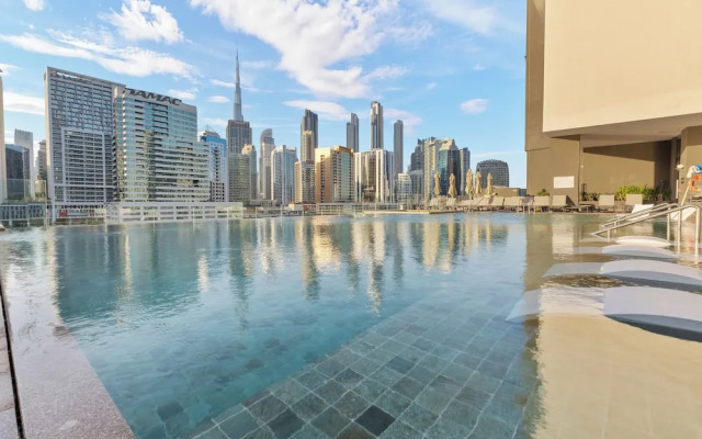 Waves - Fully Equipped Studio for a Perf