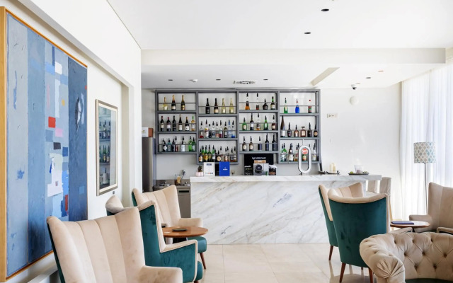 Oporto Airport & Business Hotel