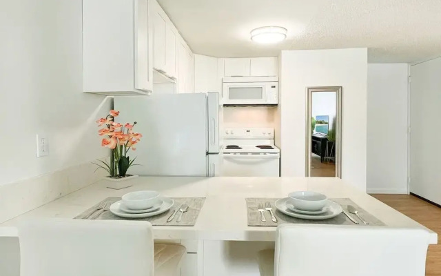 Oahu Tradewinds Plaza 601 Condo