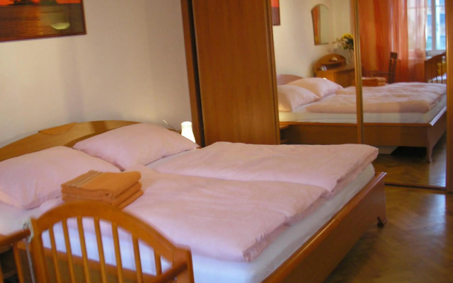 Apartment Accommodation up to 17