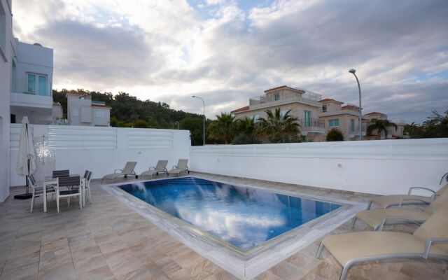 Villa Ioli with Private Pool